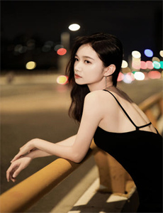 《后入式曰女人pp》