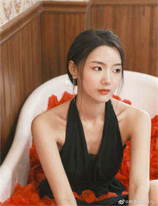 《影音先锋女人AA鲁色资源》