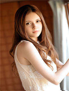 《河合彩华》