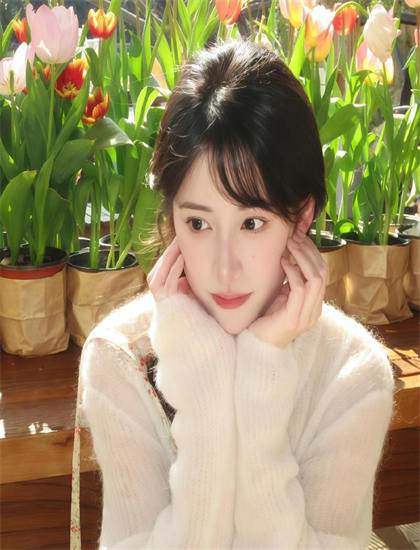 《橙色》主角分析：角色塑造与成长轨迹